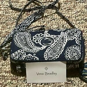 BRAND NEW Vera Bradley Penn State crossbody purse/wallet/wristlet